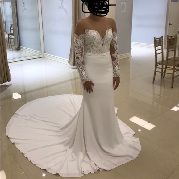 Wedding dress like new only worn once ! - Picture 4 of 8